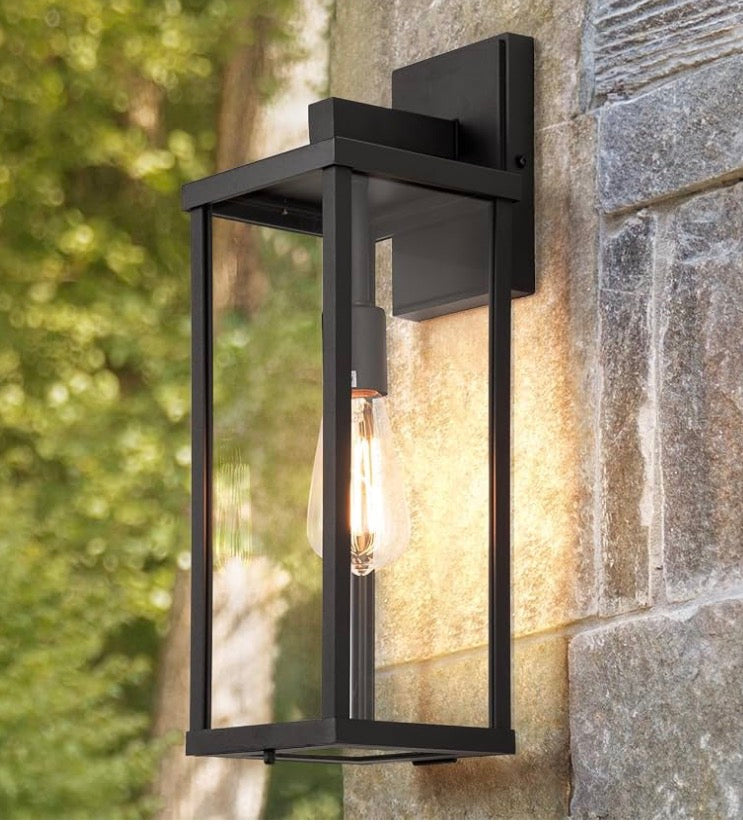 18" Classic Outdoor Wall Sconce